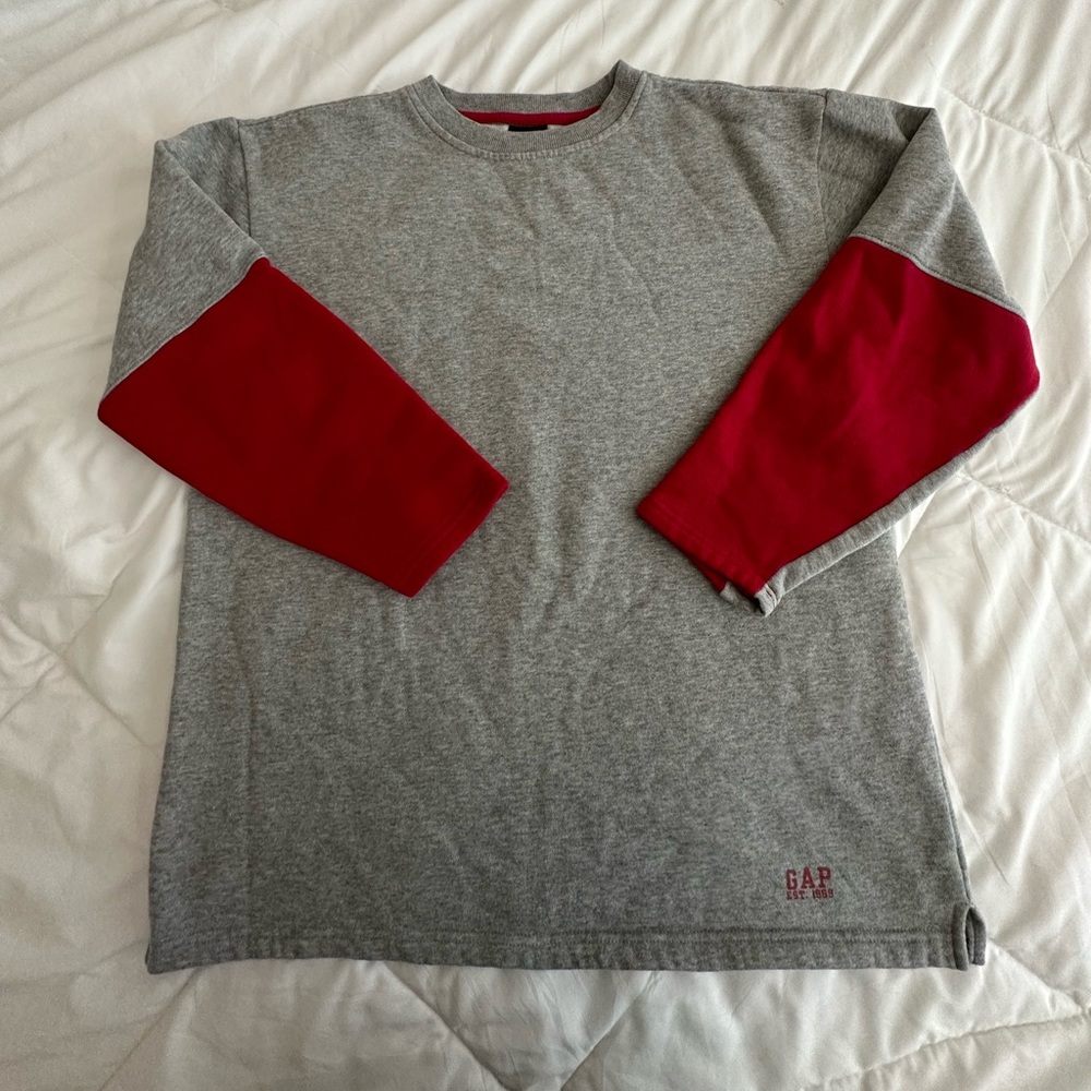 gap sweater
